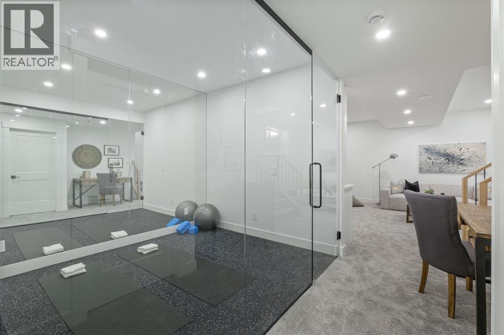 Single Family House for Sale in   Avenue Shaganappi Calgary 