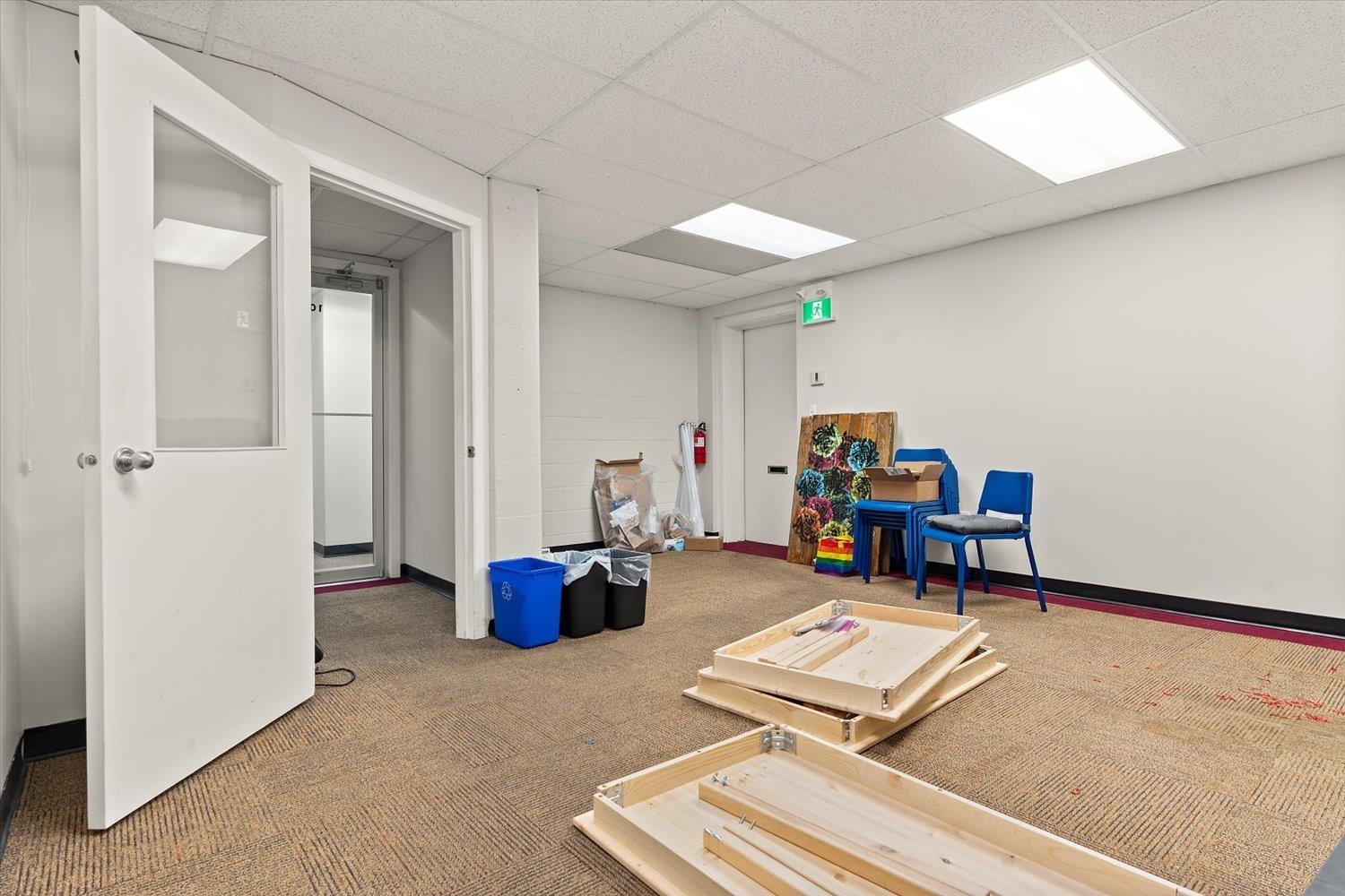 Office in Langley - Image 7