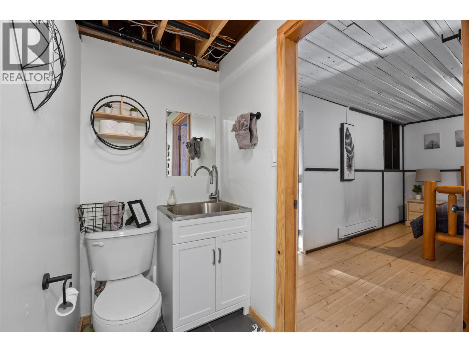 4889 PINE RIDGE WAY - 35