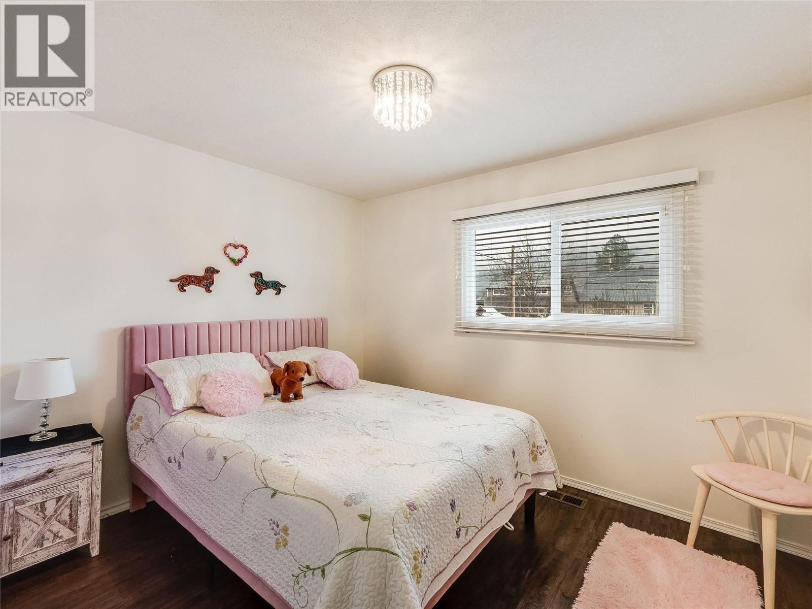 550 6th Avenue, Castlegar