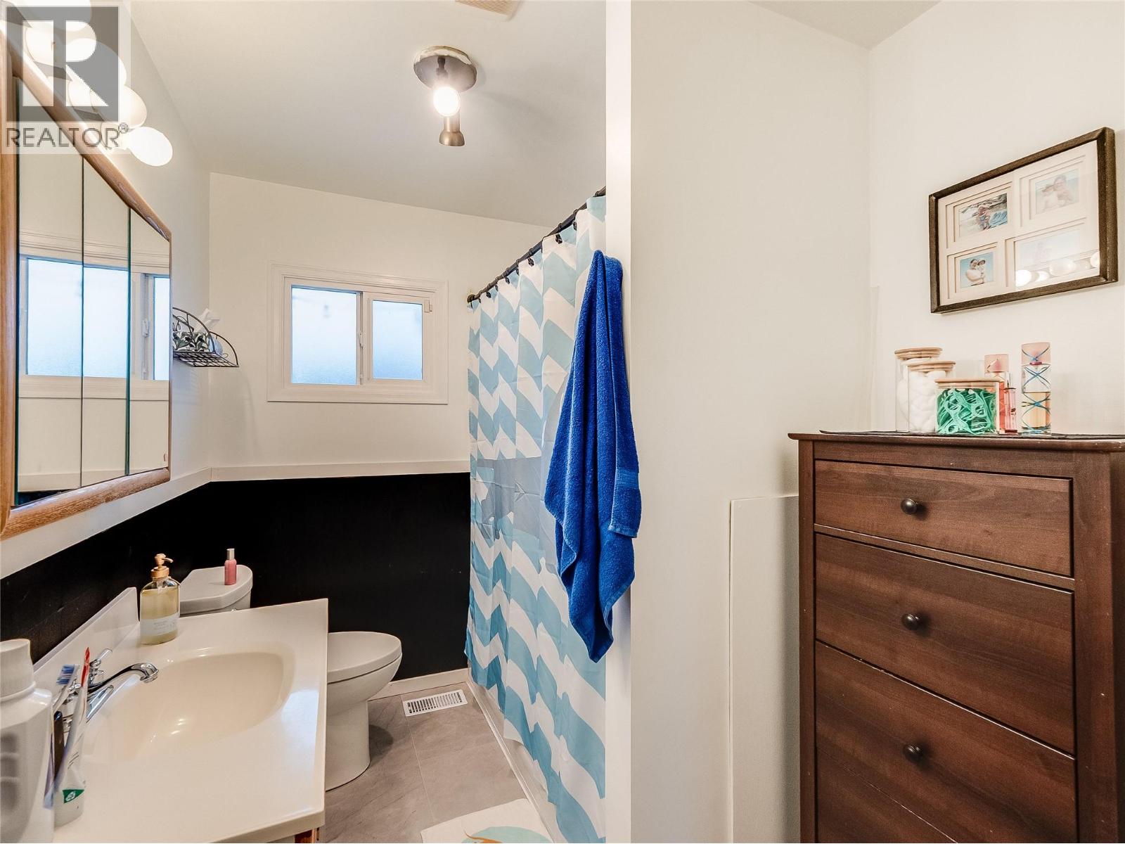 550 6th Avenue, Castlegar