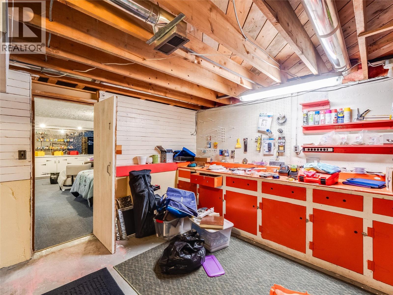 550 6th Avenue, Castlegar