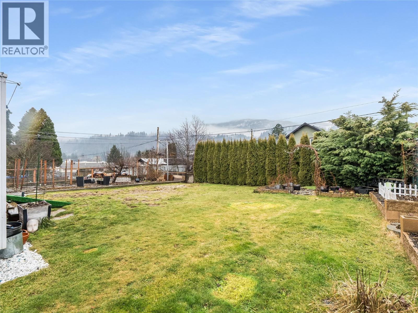 550 6th Avenue, Castlegar