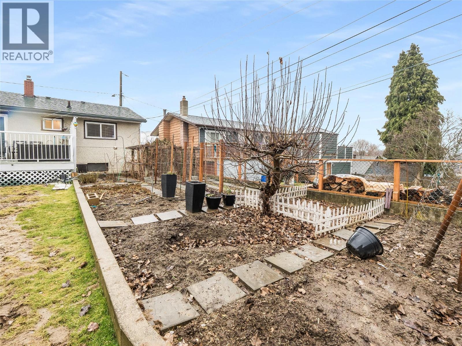 550 6th Avenue, Castlegar