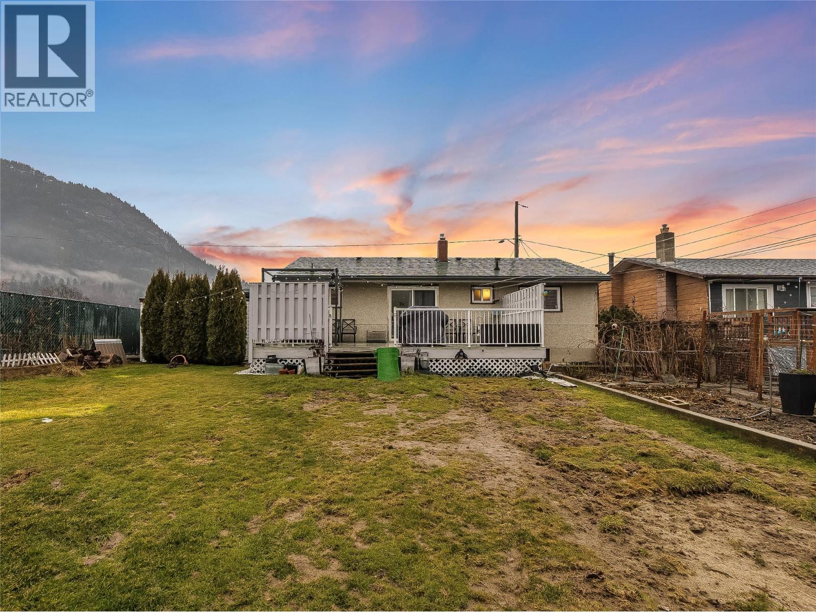 550 6th Avenue, Castlegar