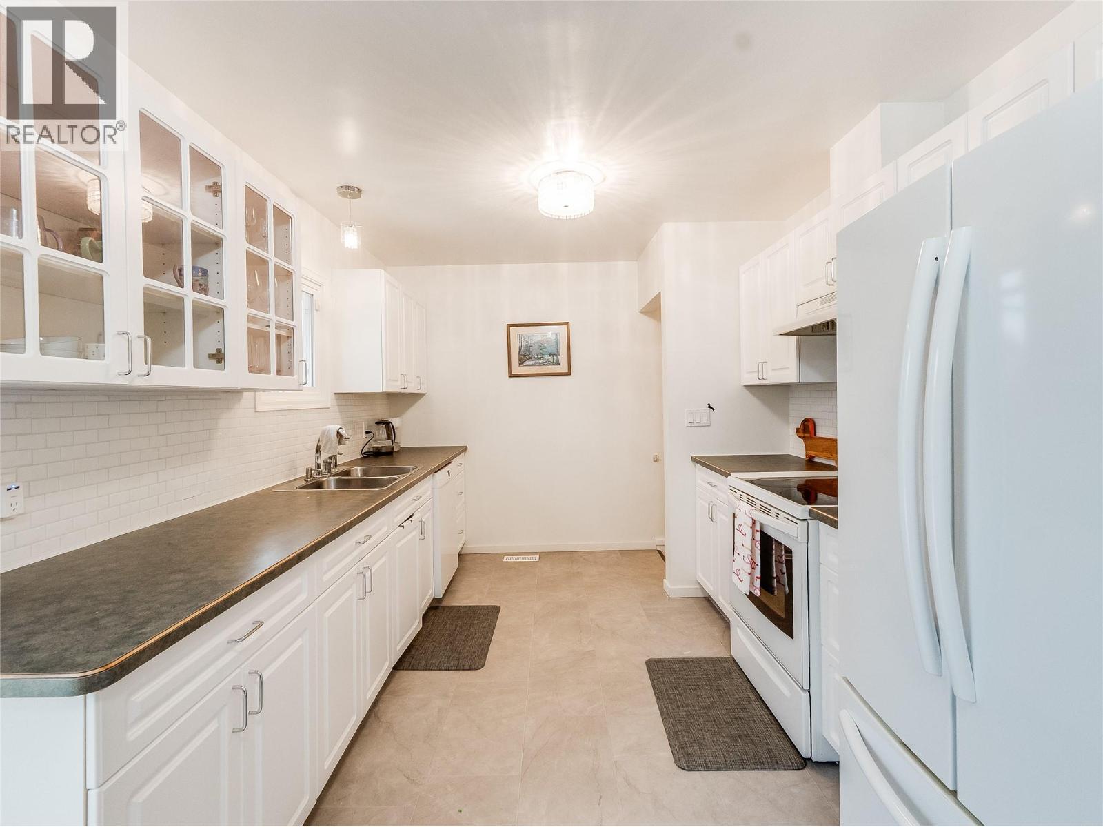 550 6th Avenue, Castlegar