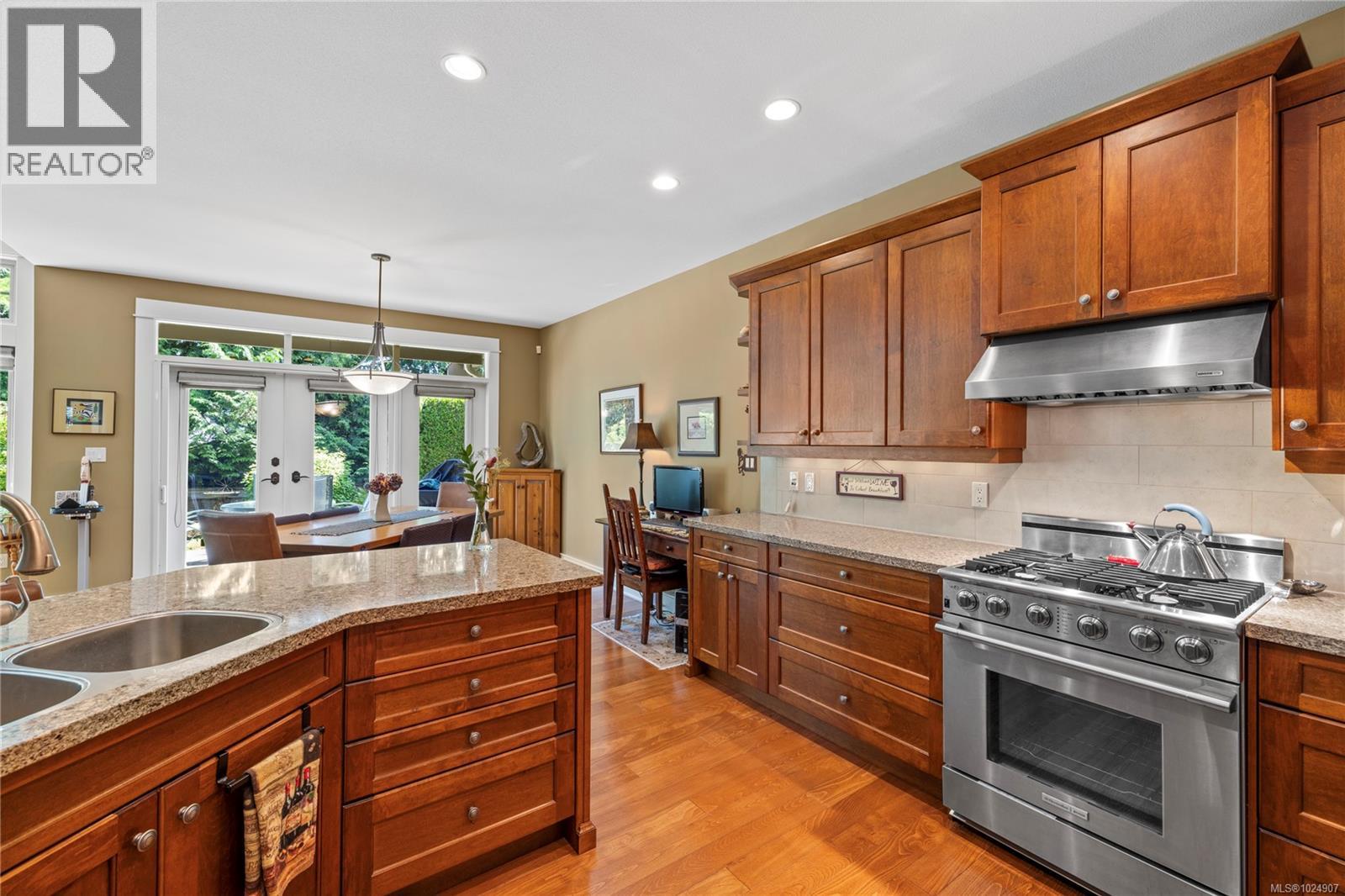 649 Eaglewood Crt, Qualicum Beach