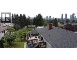 560 Springer Avenue, Burnaby, BC V5B3K7 Photo 9