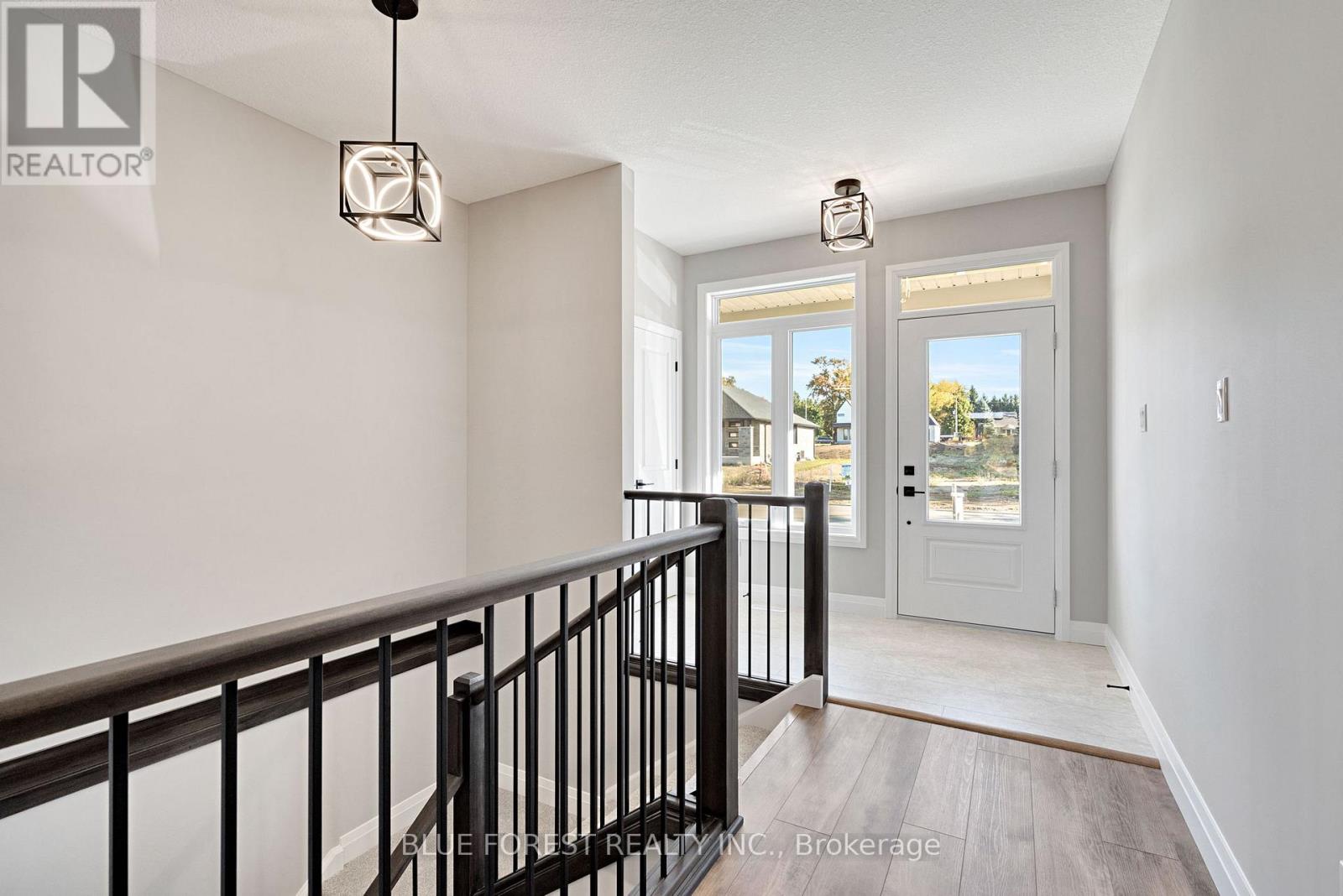 142 SHIRLEY STREET - Photo 2 of 45, Thames Centre (Thorndale), Ontario