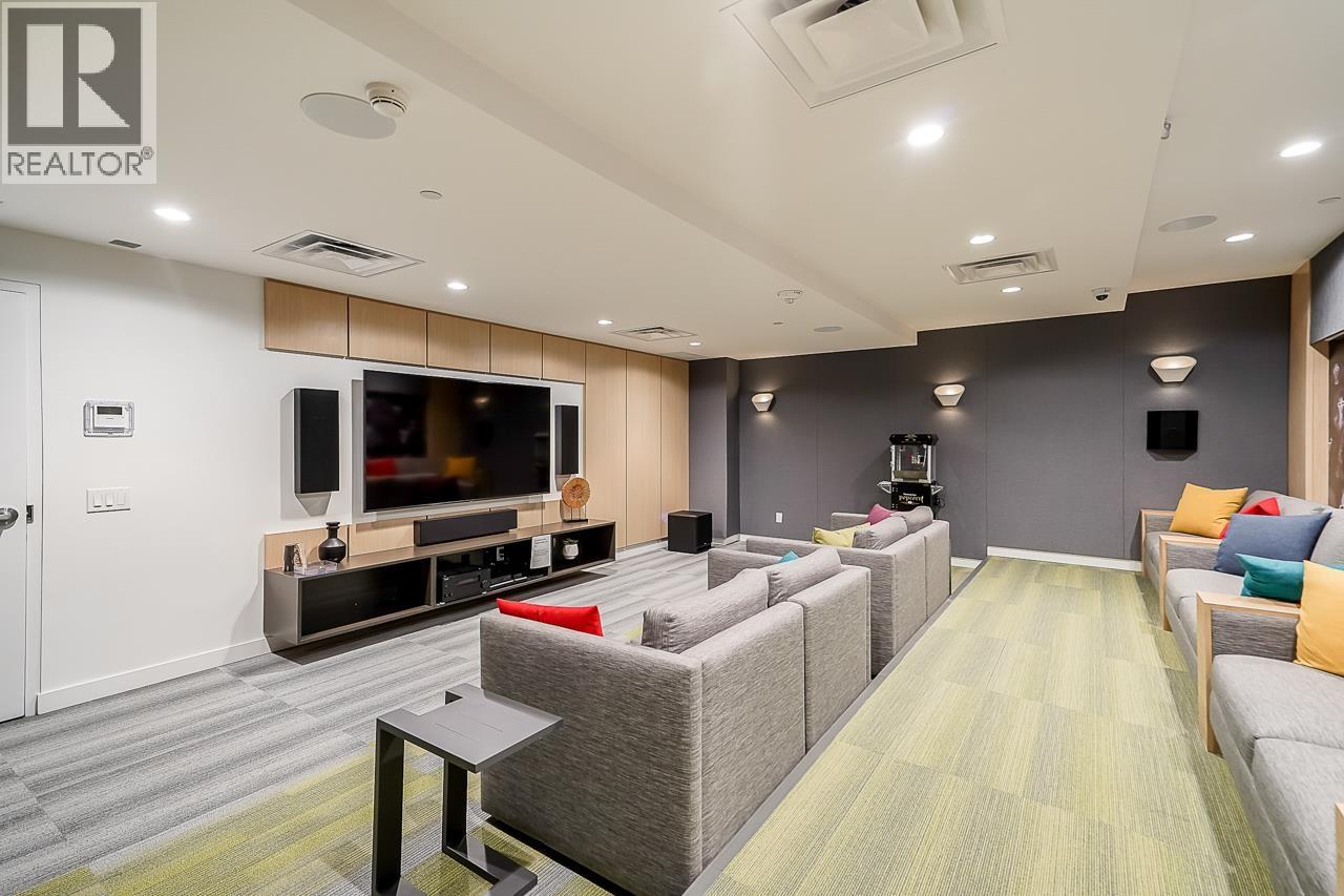 2006 525 FOSTER AVENUE