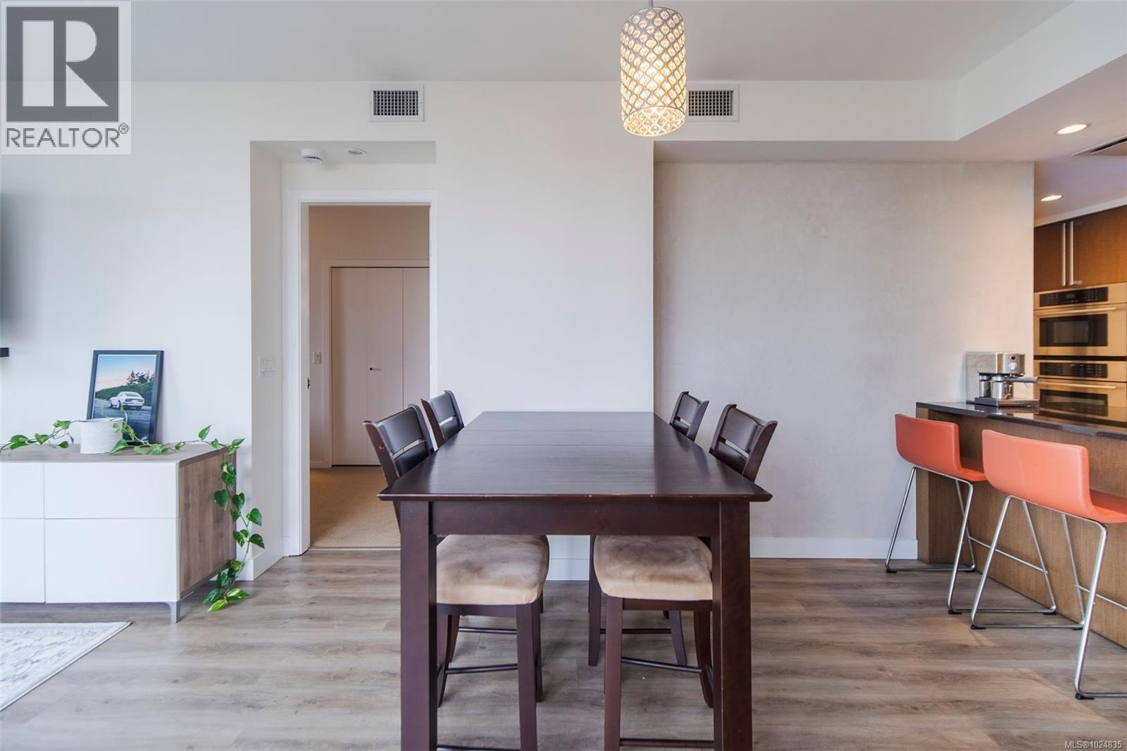 213 100 Saghalie Road, Victoria