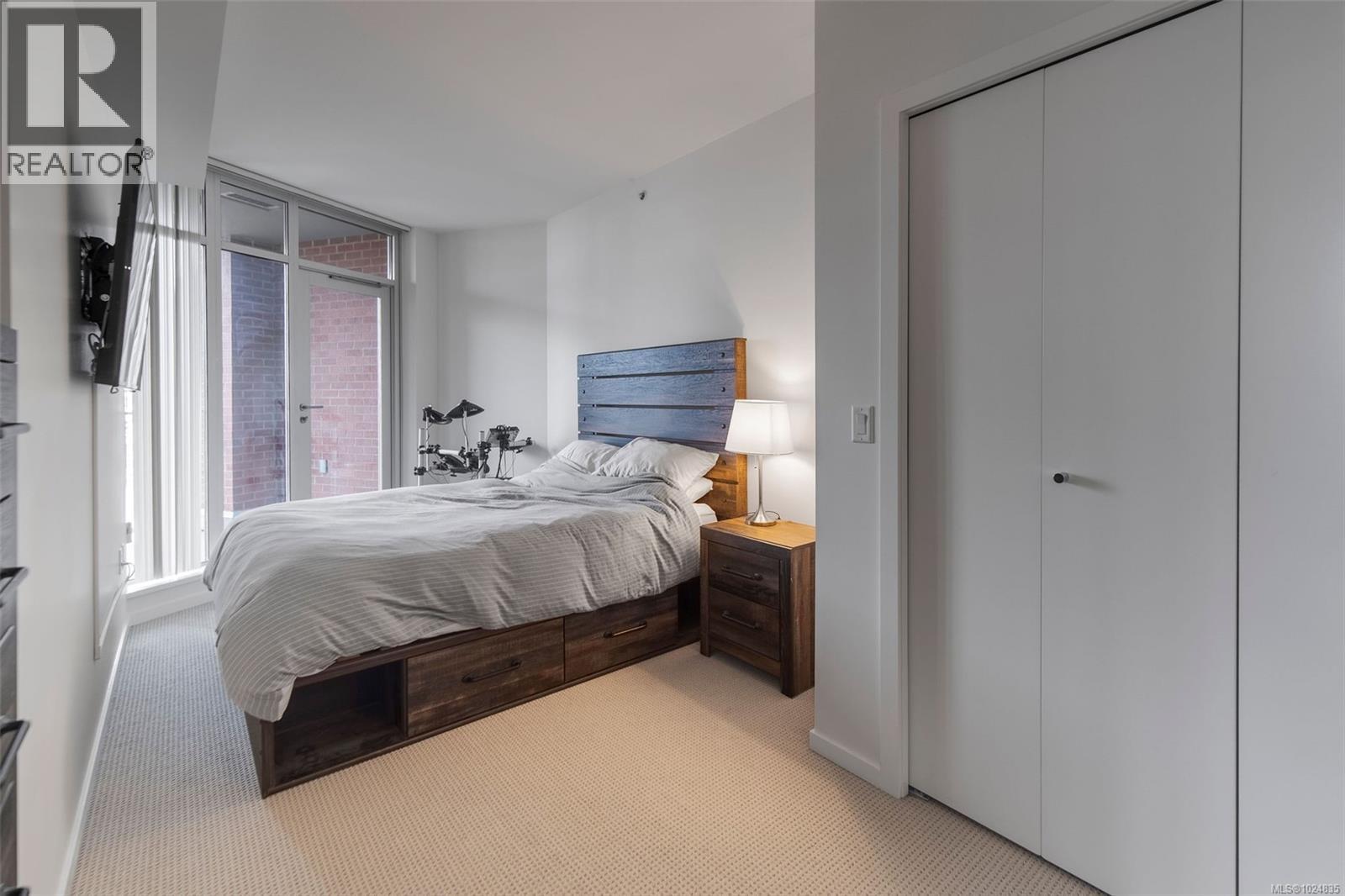 213 100 Saghalie Road, Victoria