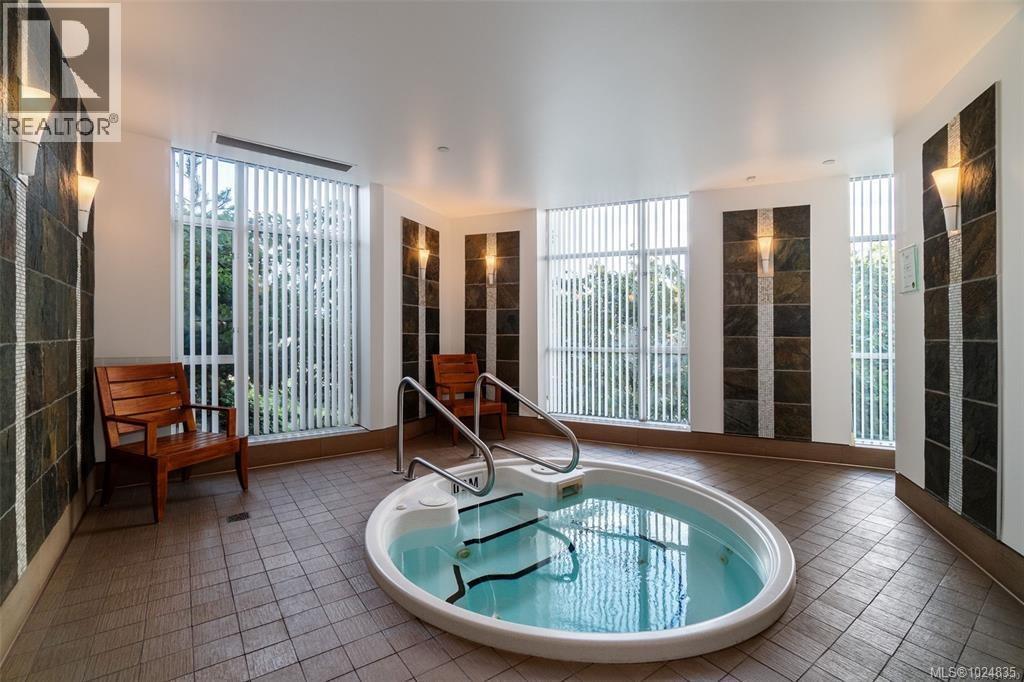 213 100 Saghalie Road, Victoria