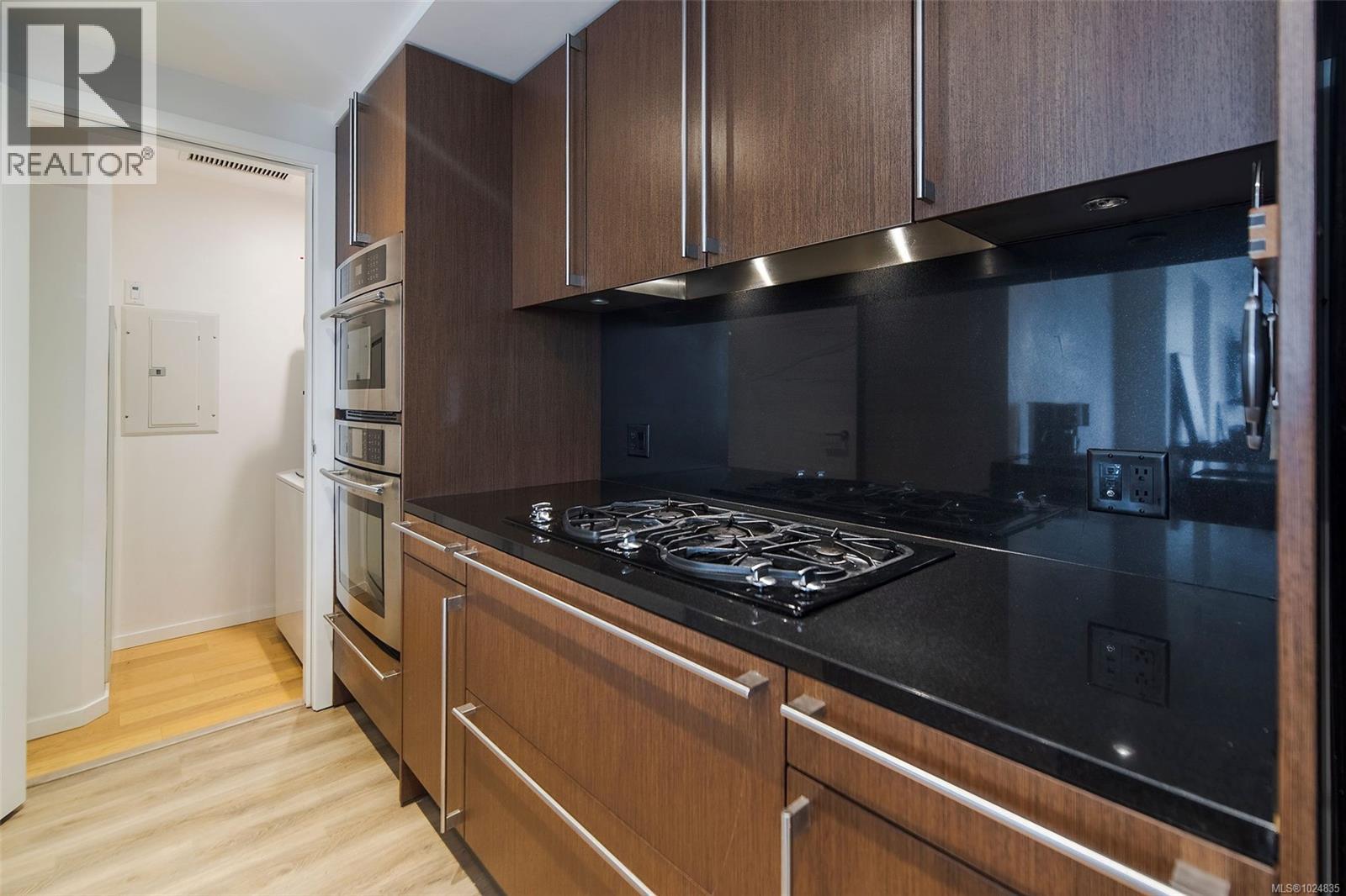 213 100 Saghalie Road, Victoria