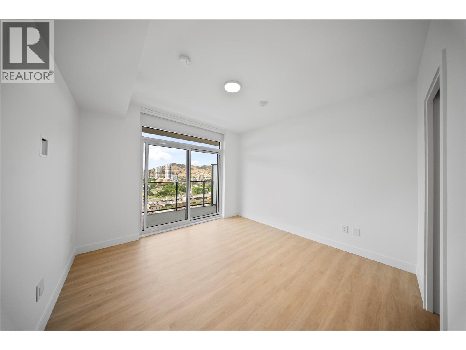 1408 238 Leon Avenue, Kelowna