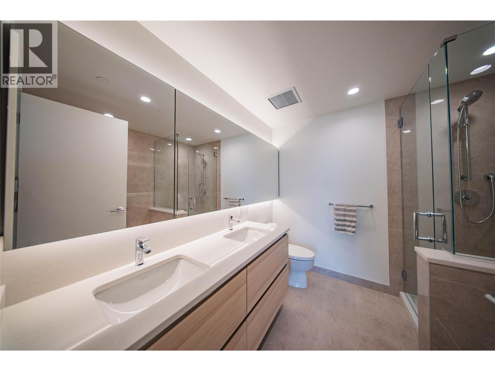 1408 238 Leon Avenue, Kelowna