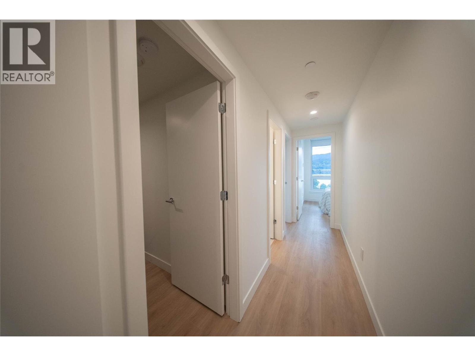 1408 238 Leon Avenue, Kelowna