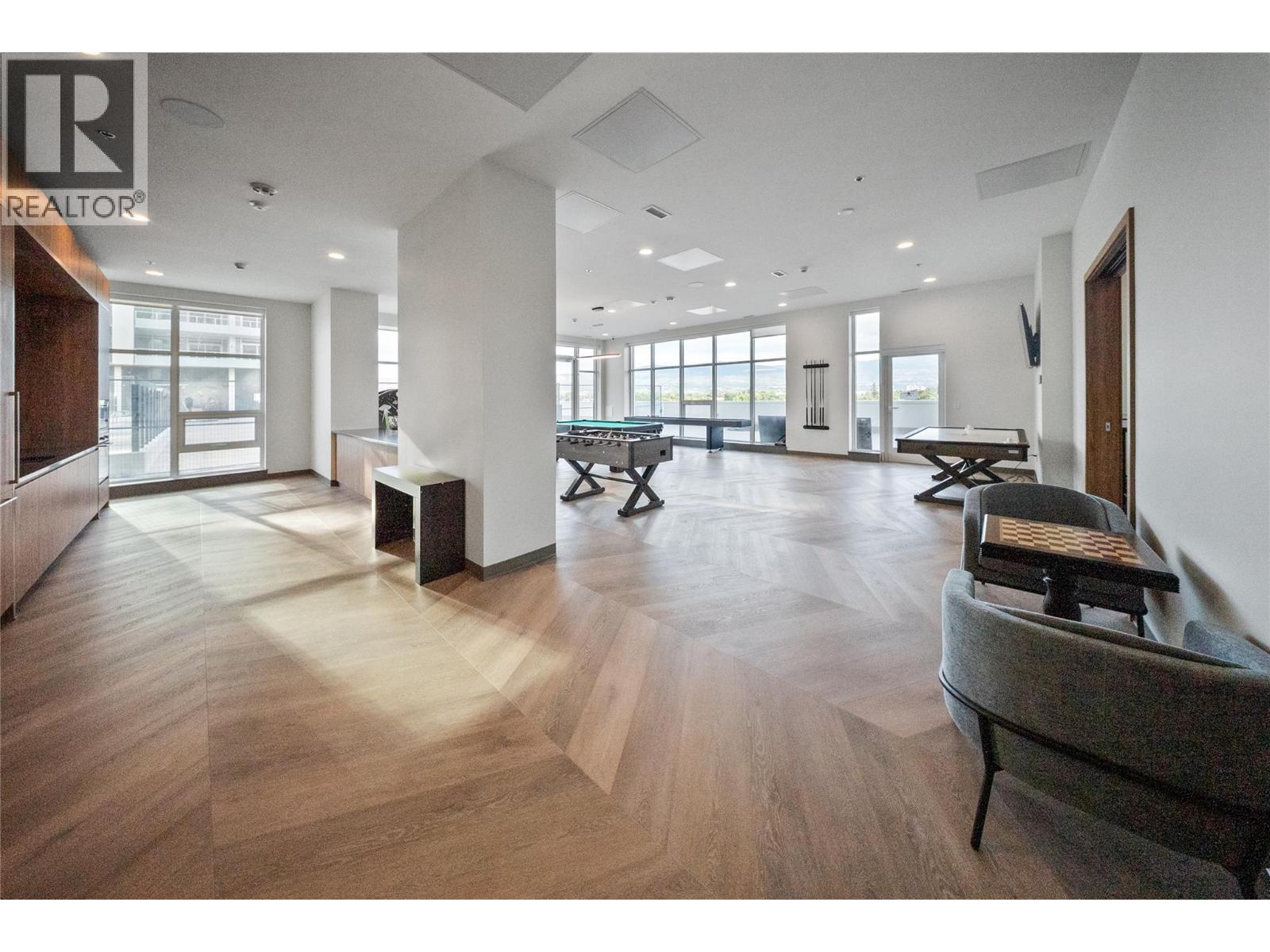 1408 238 Leon Avenue, Kelowna