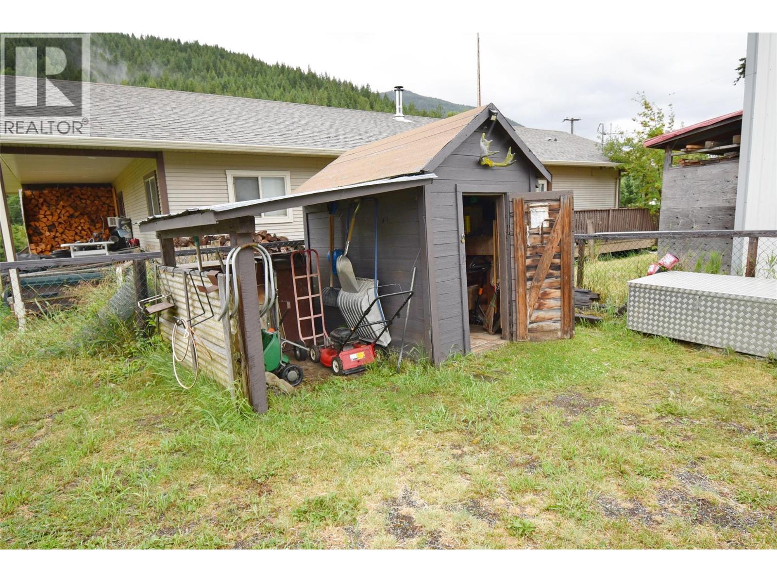 5741 Scott Road, Falkland