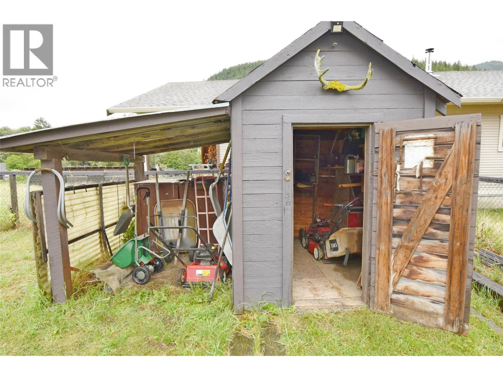 5741 Scott Road, Falkland