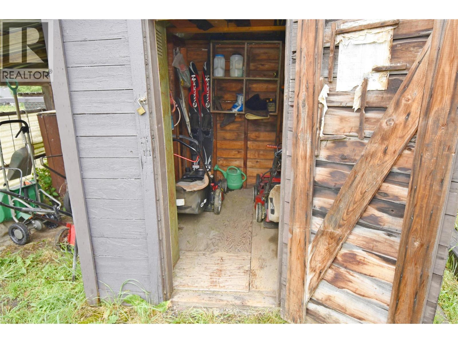 5741 Scott Road, Falkland