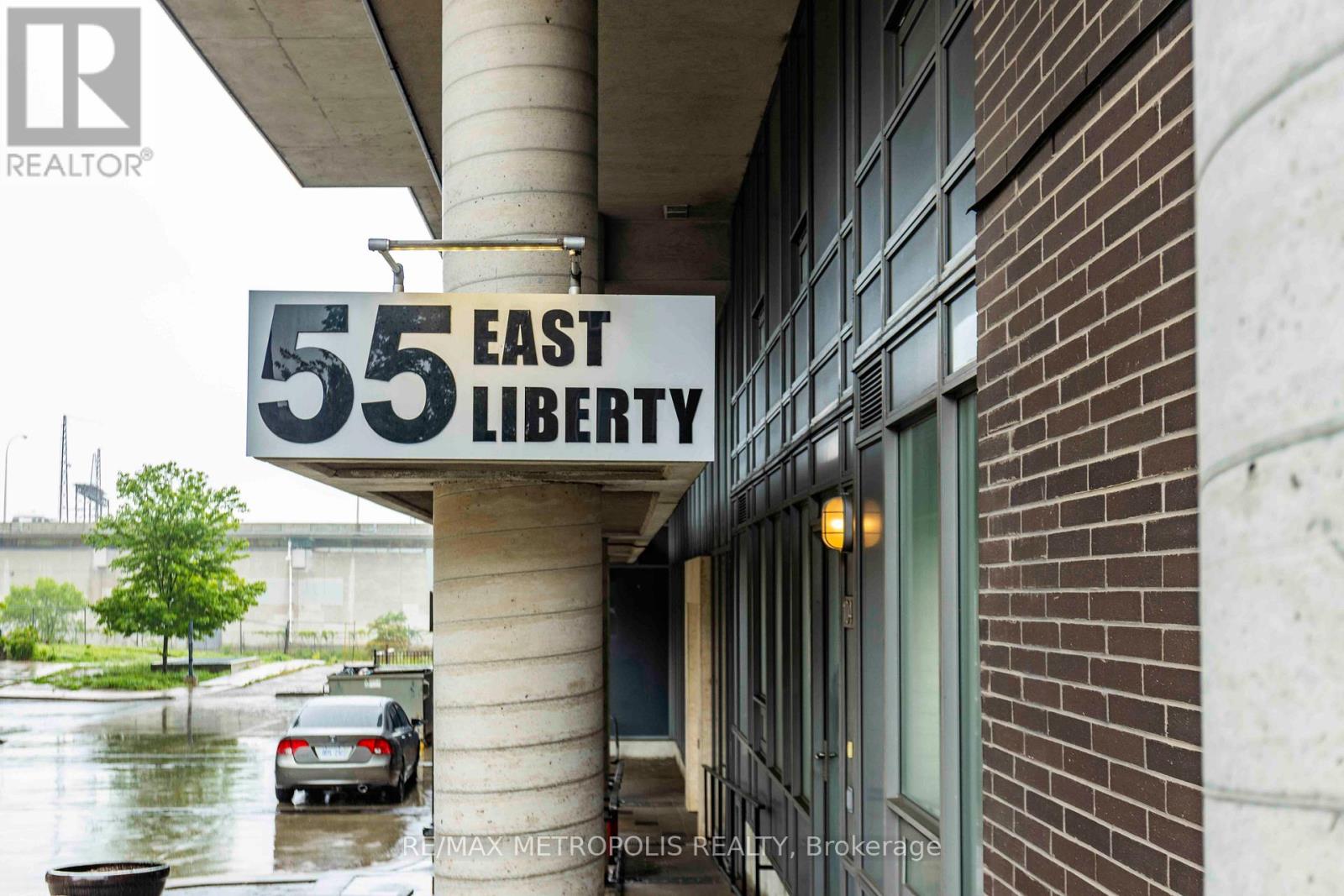 #813 55 EAST LIBERTY STREET - 14