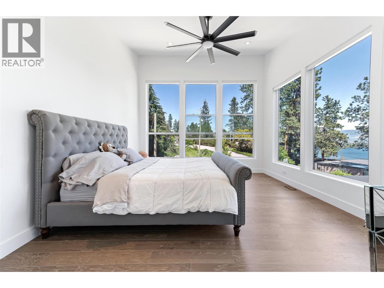  2672 Lakeridge Road, West Kelowna