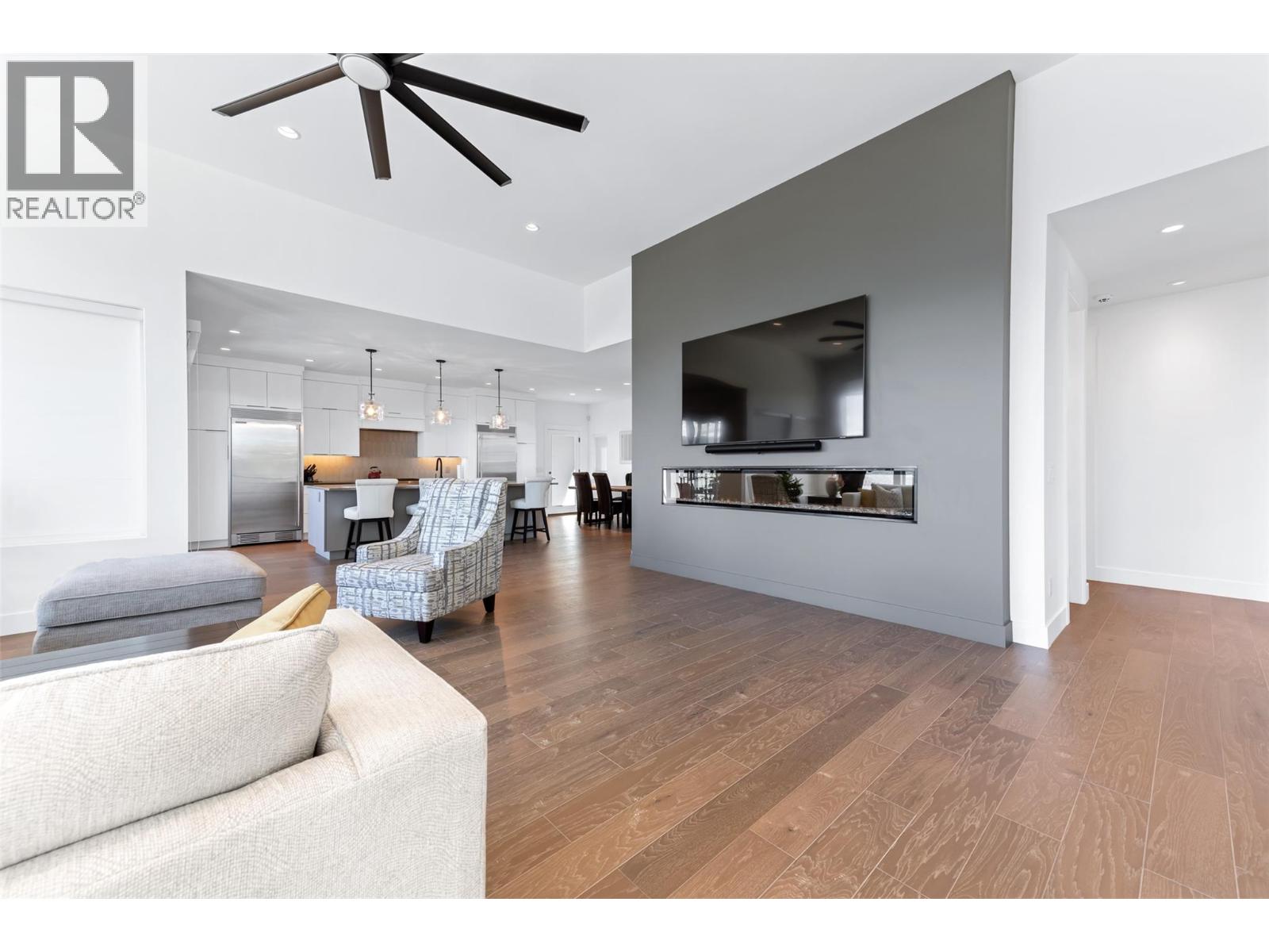  2672 Lakeridge Road, West Kelowna