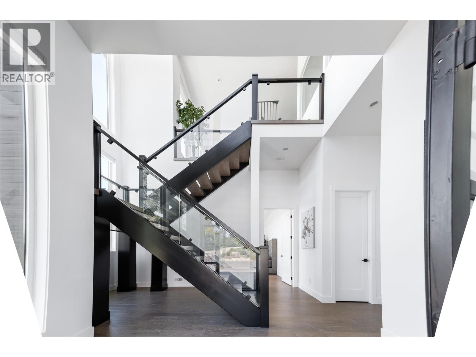  2672 Lakeridge Road, West Kelowna