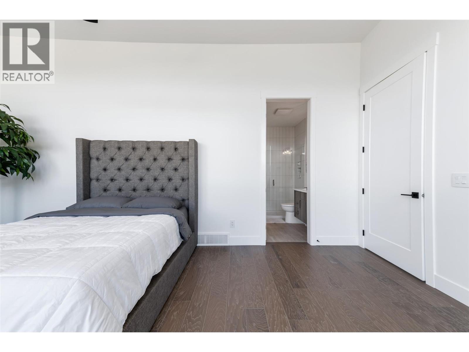  2672 Lakeridge Road, West Kelowna