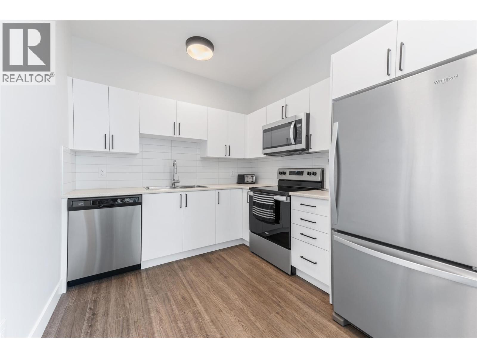  2672 Lakeridge Road, West Kelowna