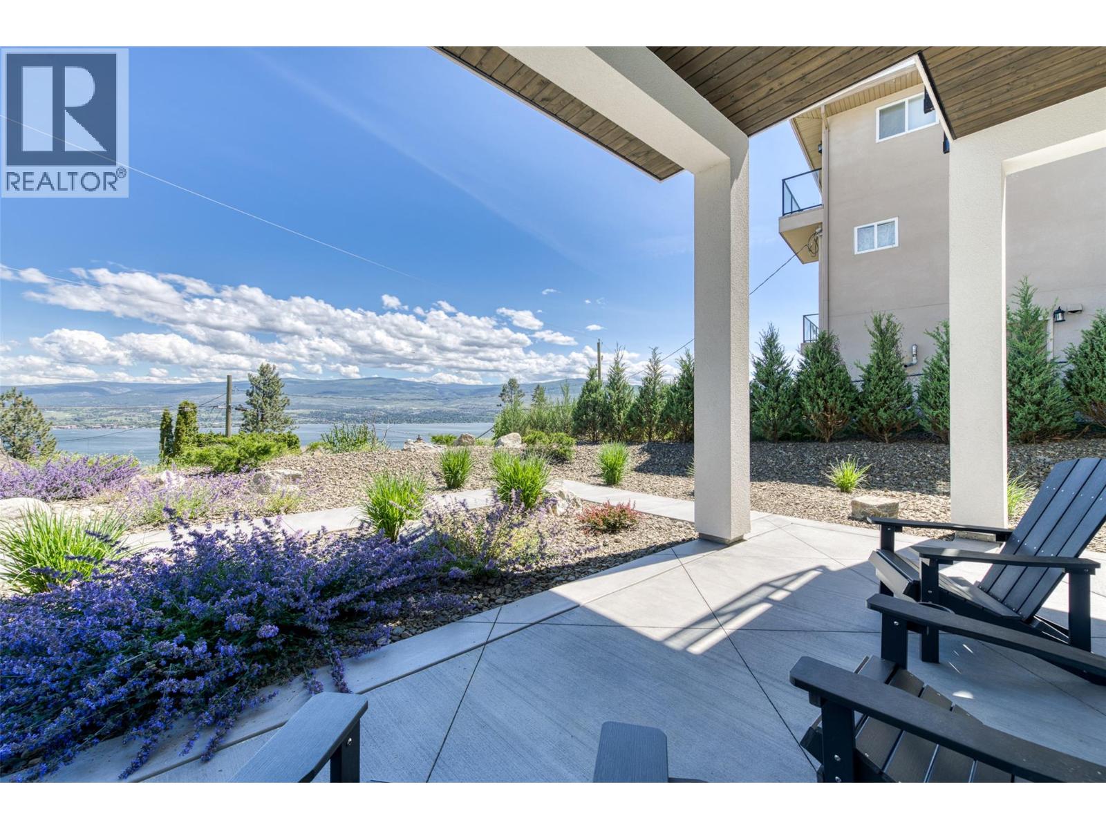  2672 Lakeridge Road, West Kelowna