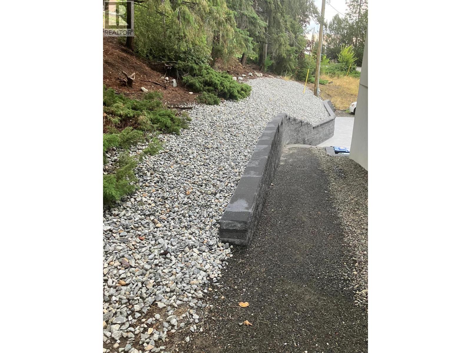  2672 Lakeridge Road, West Kelowna