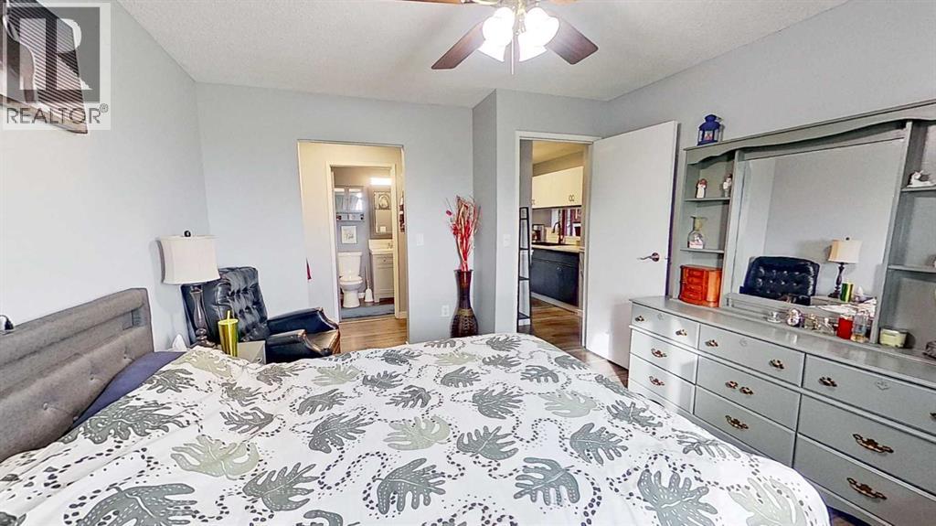 Single Family House for Sale in   Dover Point SE Dover Calgary 