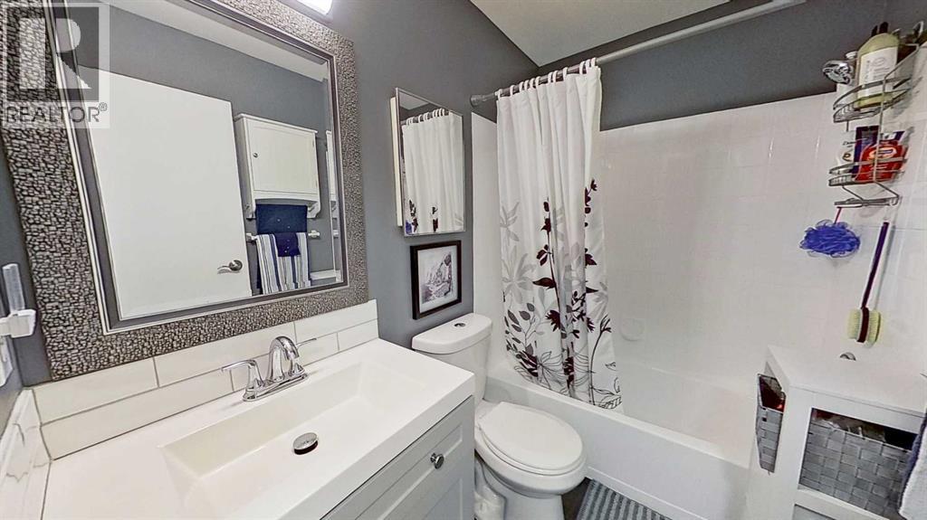 Single Family House for Sale in   Dover Point SE Dover Calgary 