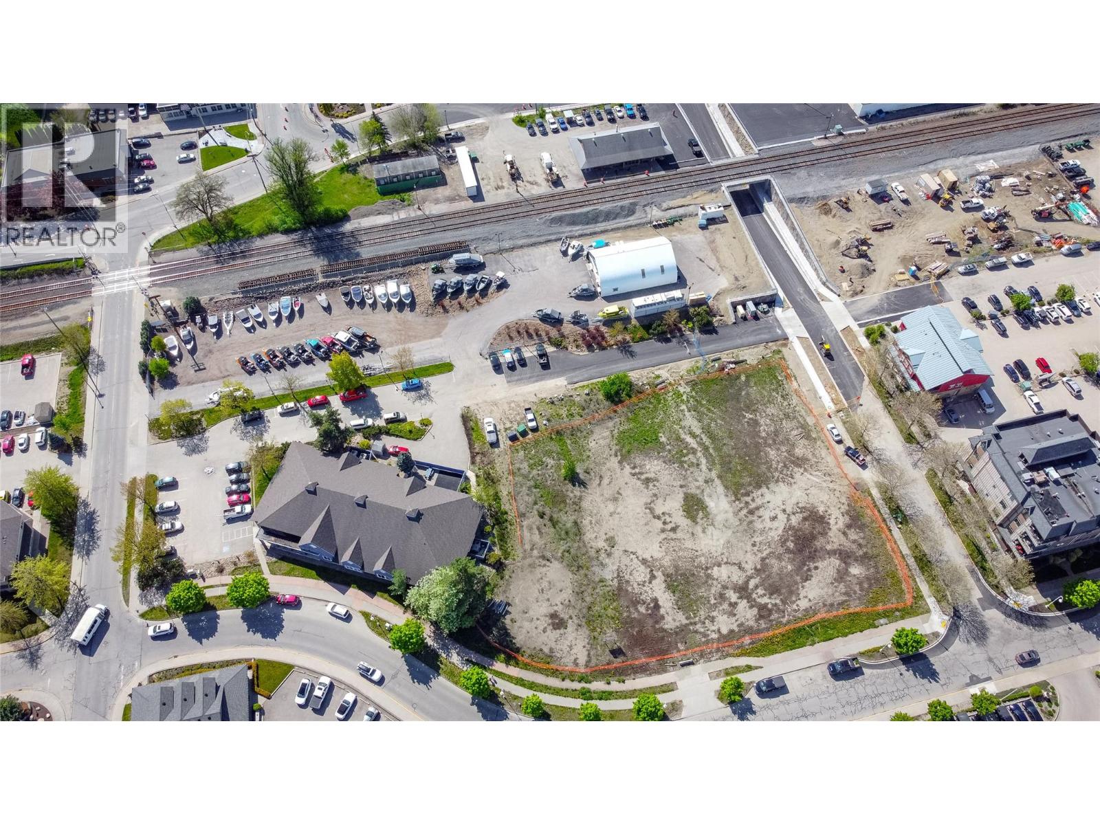  250 Harbourfront Drive Northeast, Salmon Arm