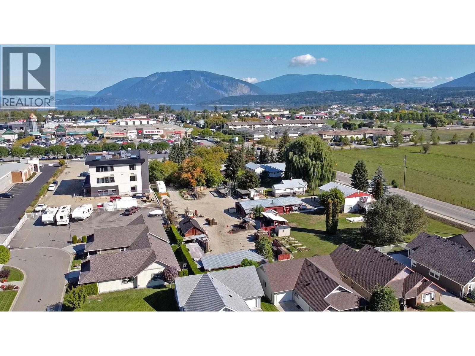  10 Street Southwest, Salmon Arm