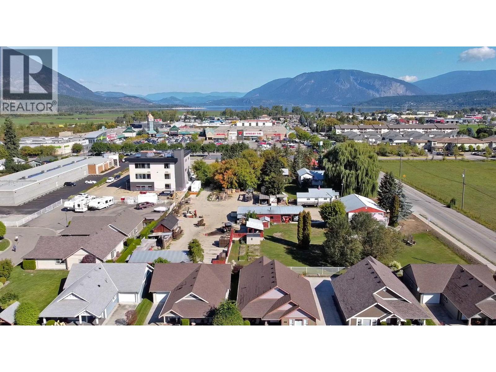  10 Street Southwest, Salmon Arm
