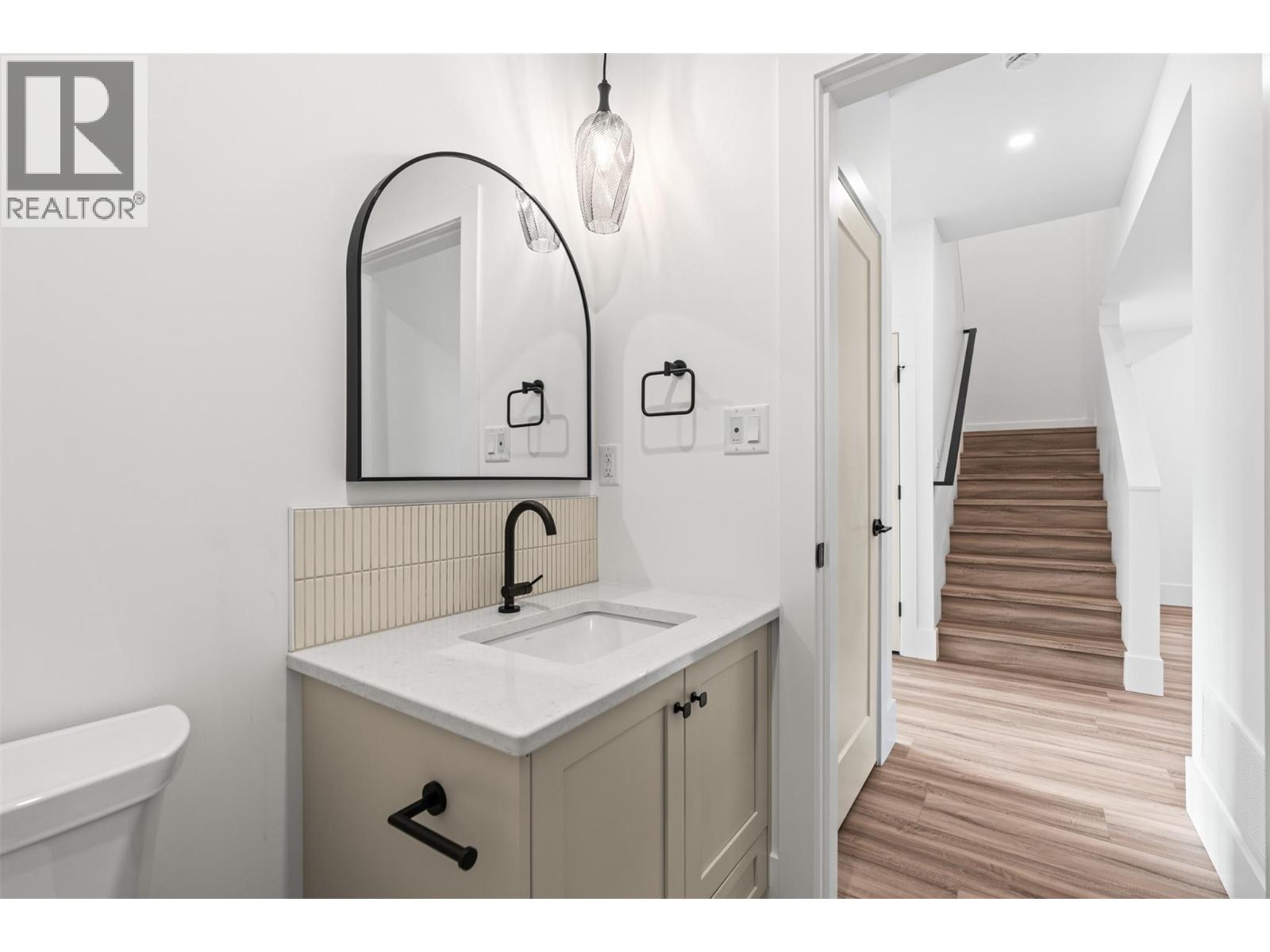  7077 Manning Place, Vernon