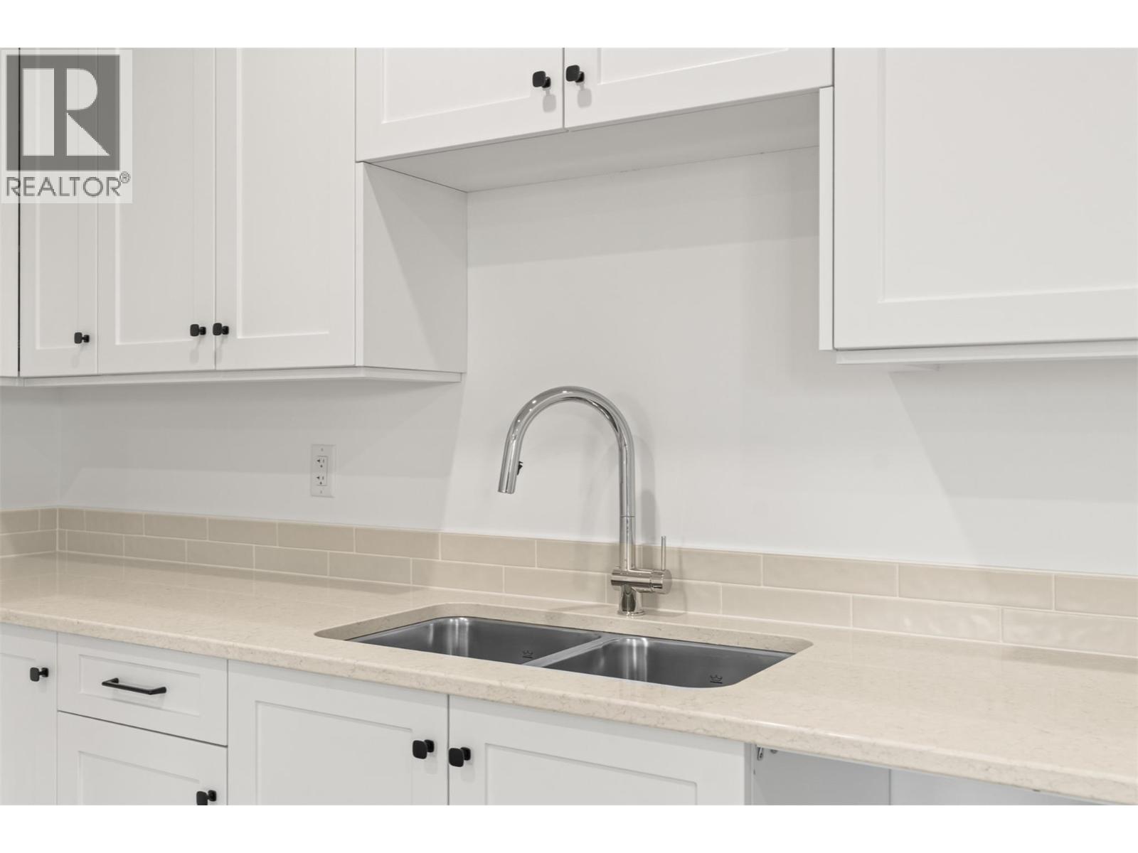  7077 Manning Place, Vernon