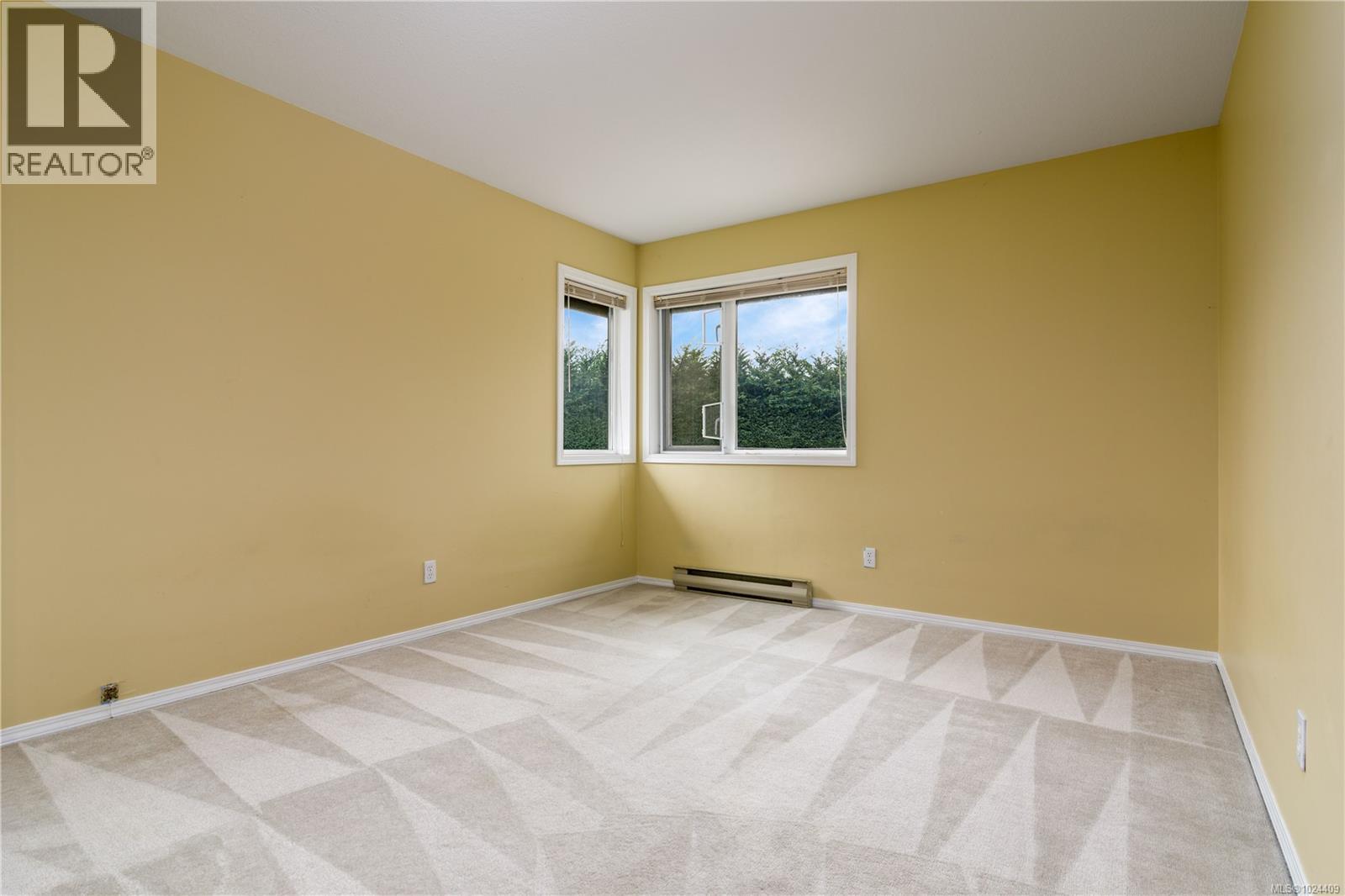 26 7070 West Saanich Rd, Central Saanich