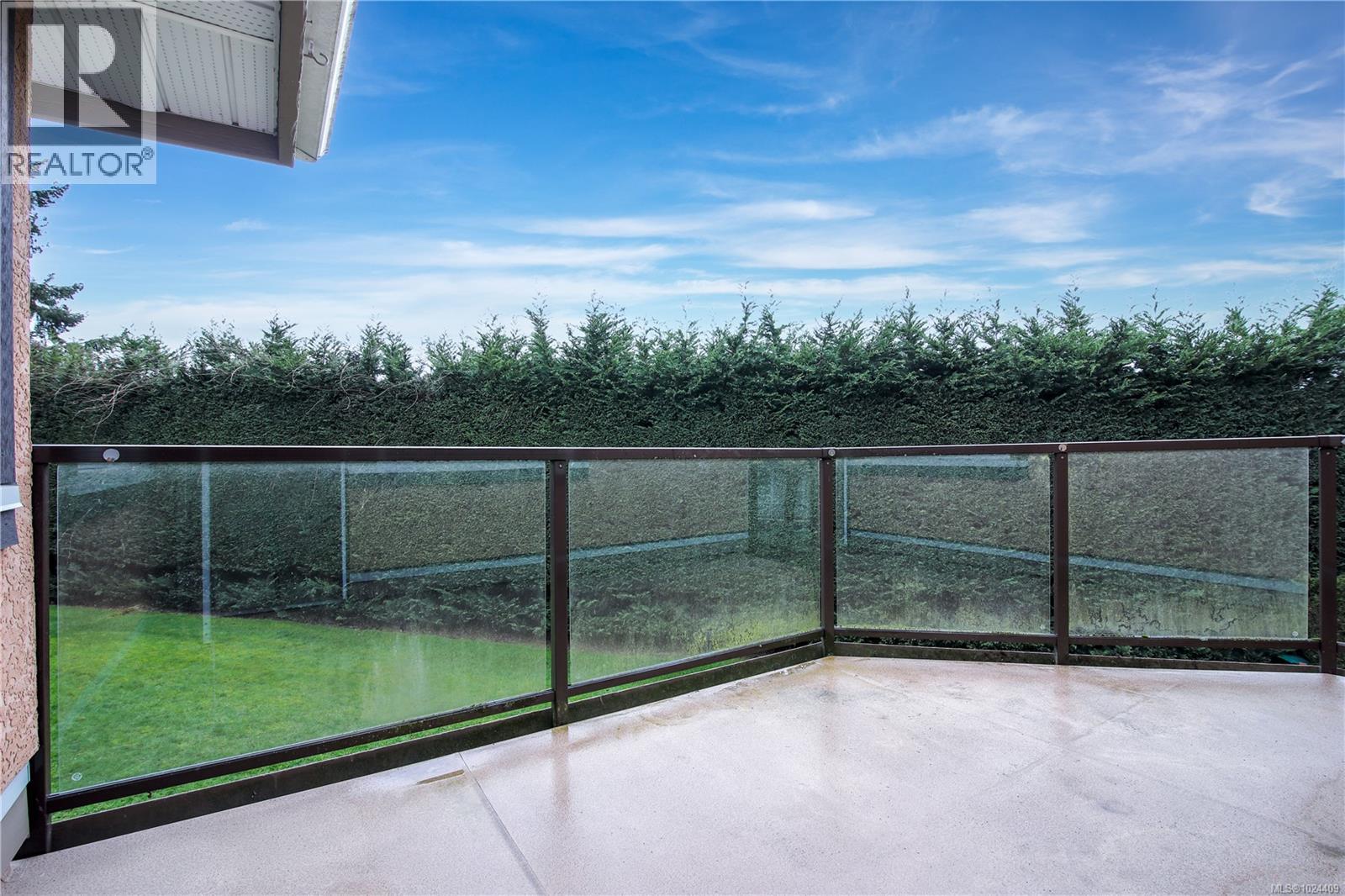 26 7070 West Saanich Rd, Central Saanich