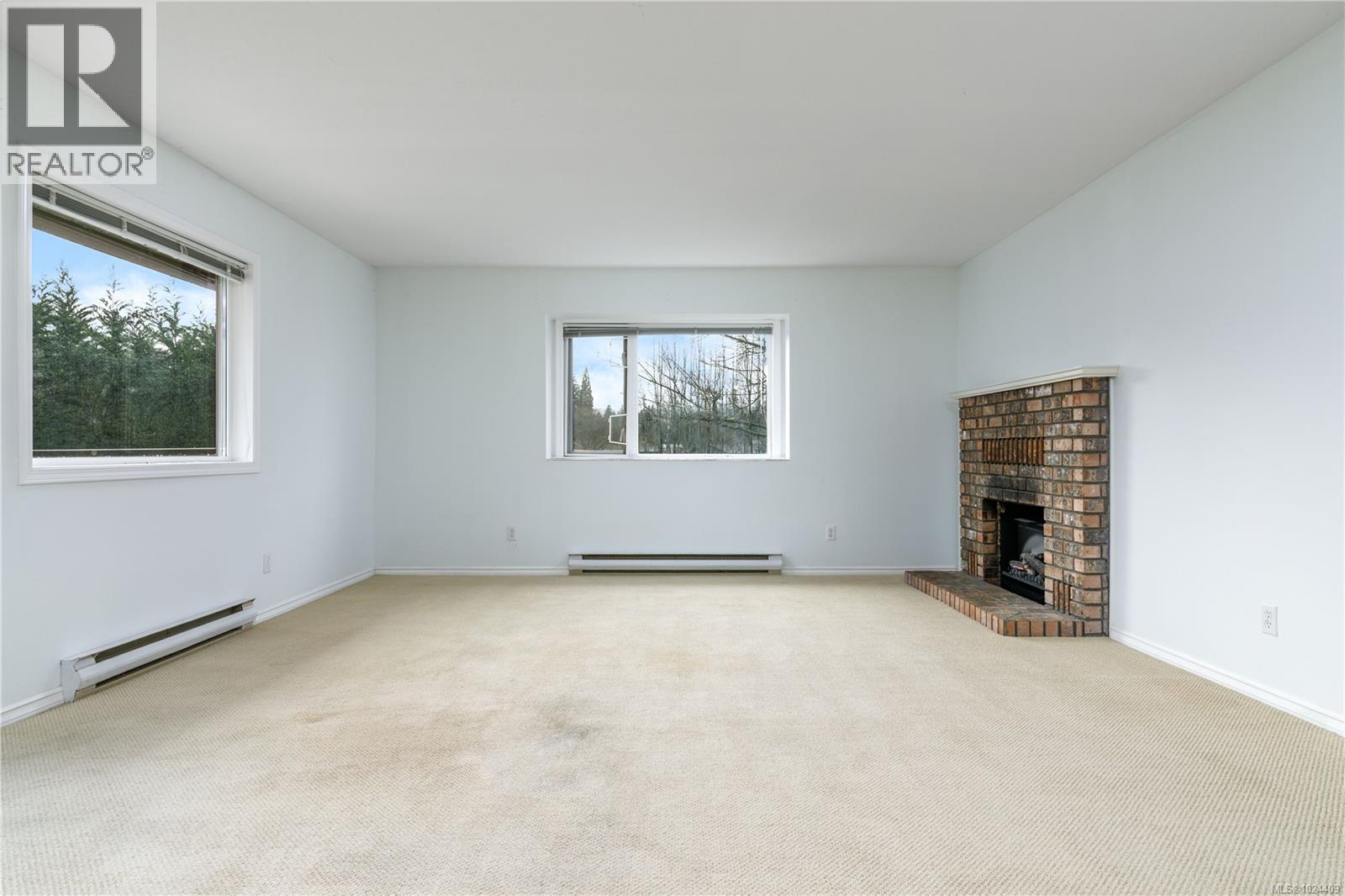 26 7070 West Saanich Rd, Central Saanich