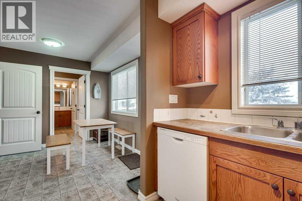 5322 55 Street, Lacombe