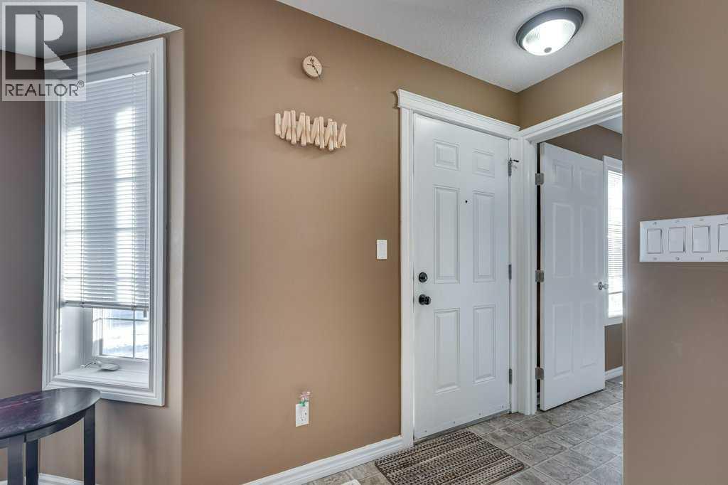 5322 55 Street, Lacombe