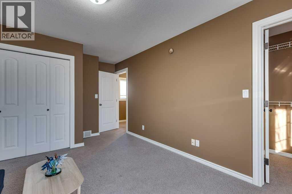 5322 55 Street, Lacombe