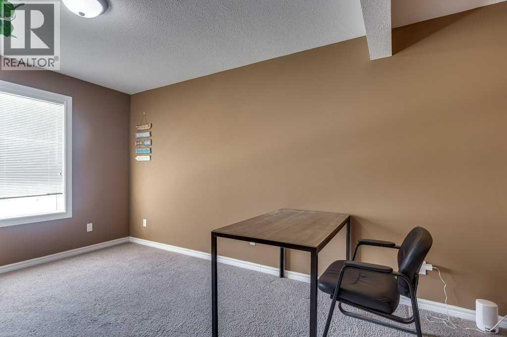 5322 55 Street, Lacombe