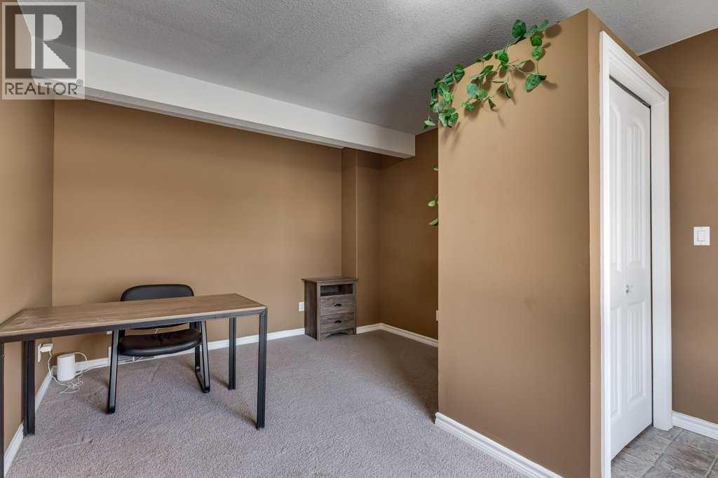 5322 55 Street, Lacombe