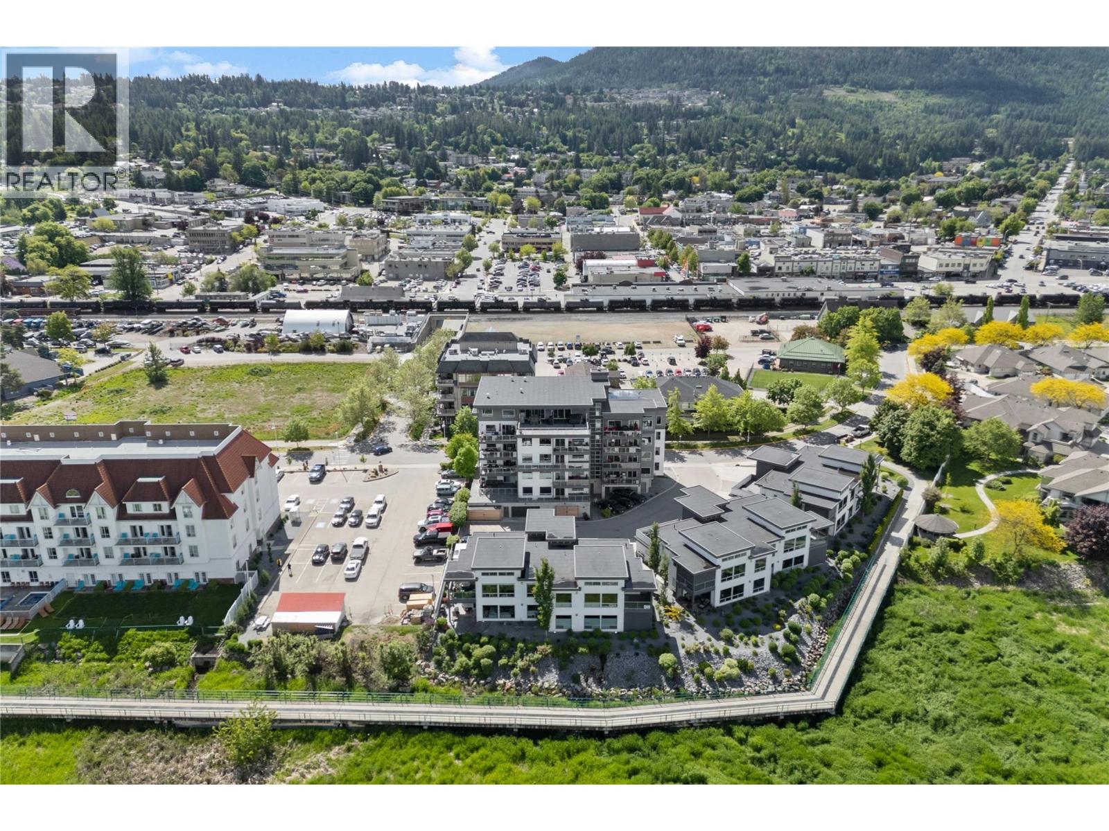 501 131 Harbourfront Drive Northeast, Salmon Arm