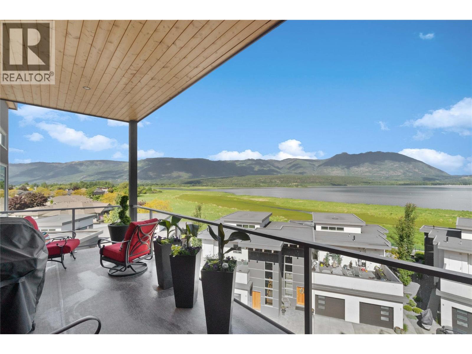 501 131 Harbourfront Drive Northeast, Salmon Arm